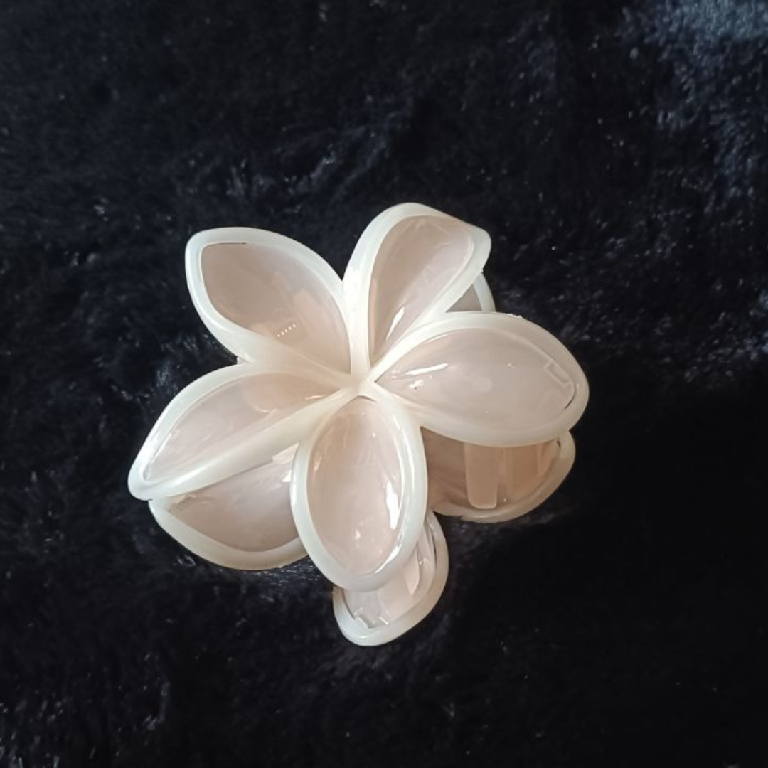 Pastel flower claw clip