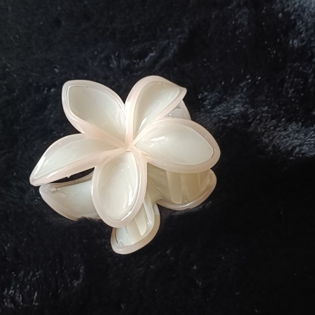 Pastel flower claw clip