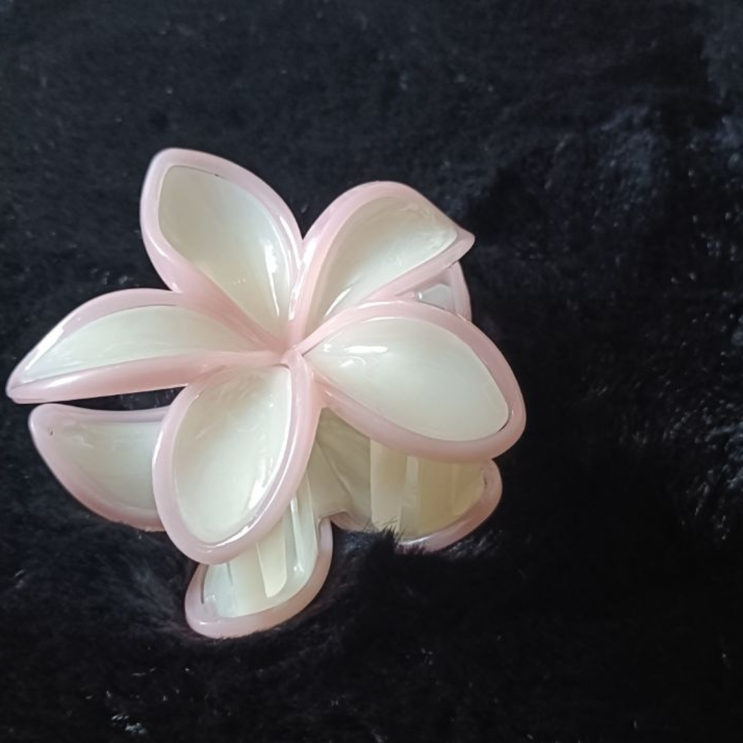 Pastel flower claw clip