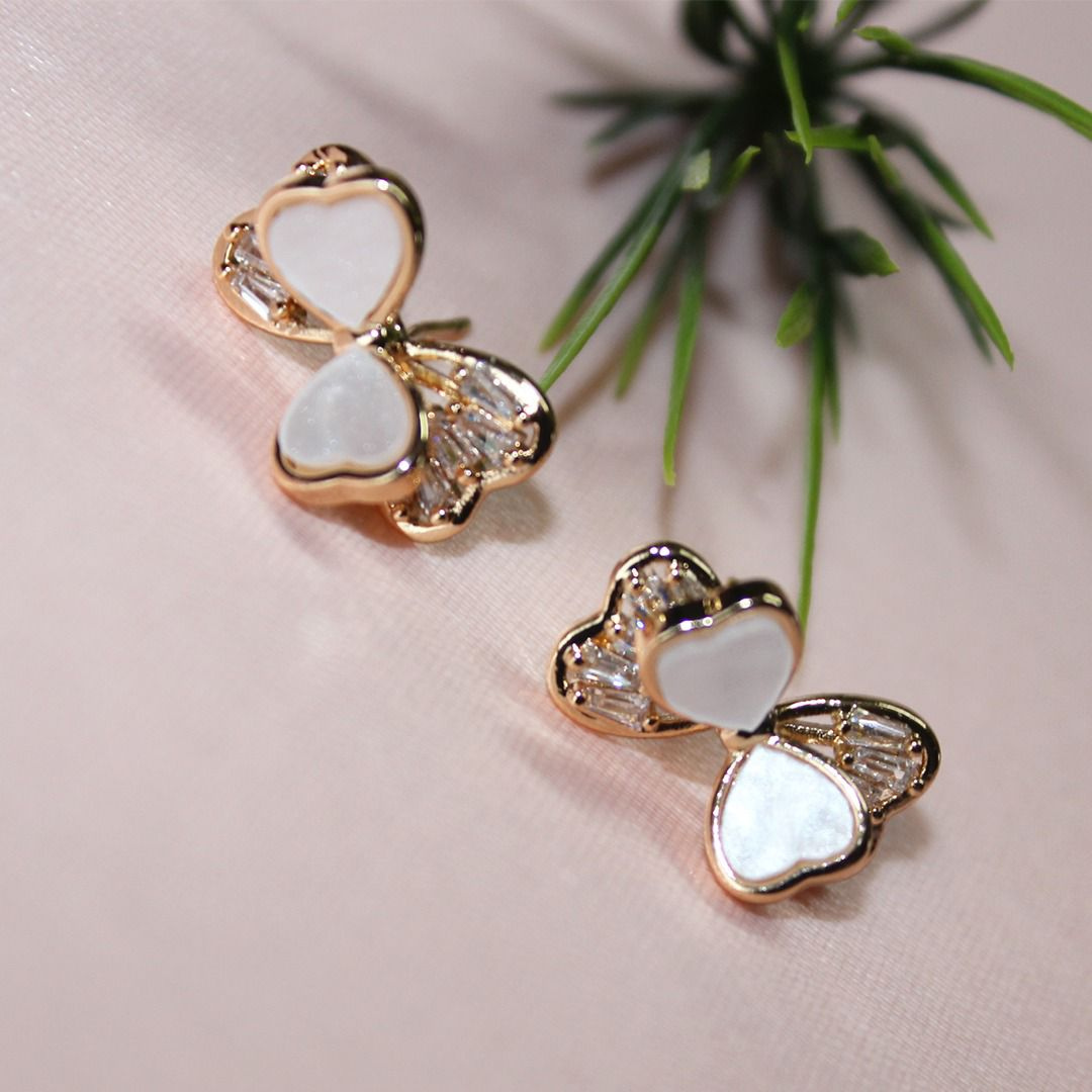 Gold heart  Butterfly bow